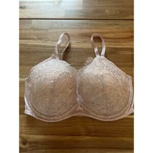 VS light pink‎ and silver lace very sexy lightly lined plunge bra 32DDD￼